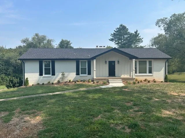 $2,200 | 107 Virginia Drive, Clarksville, TN 37040