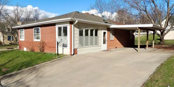 $179,000 | 320 West Edwards Street, Maryville, MO 64468