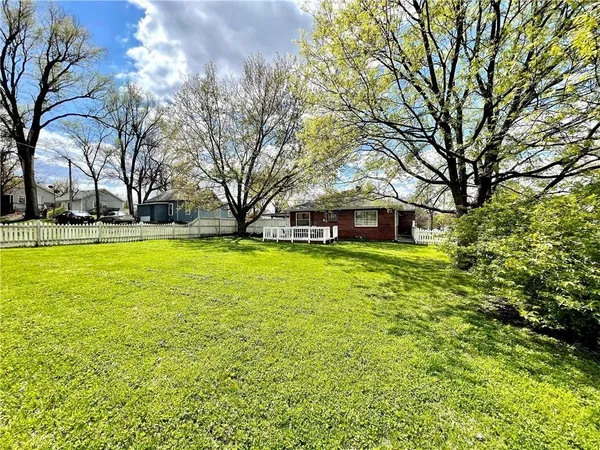 $179,000 | 320 West Edwards Street, Maryville, MO 64468