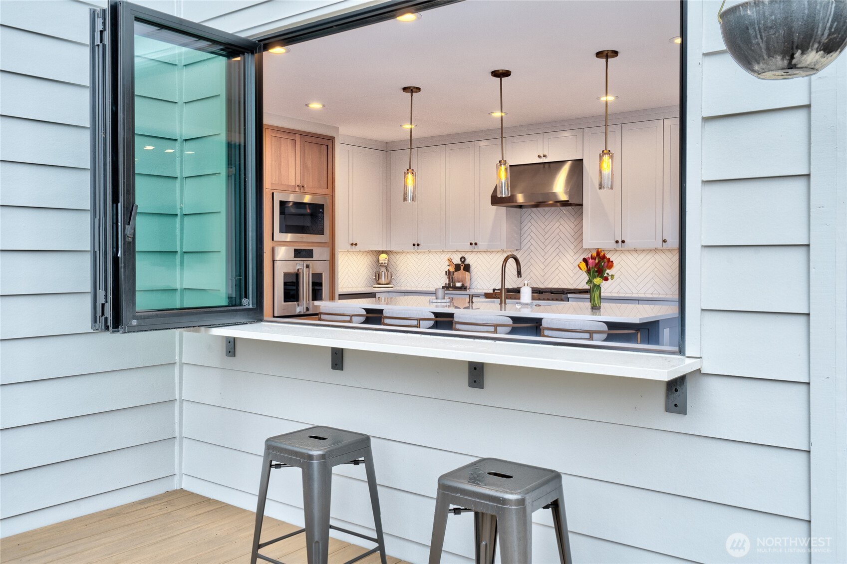 5242 Northeast 75th Street Seattle, WA 98115 - Photo 11 of 40