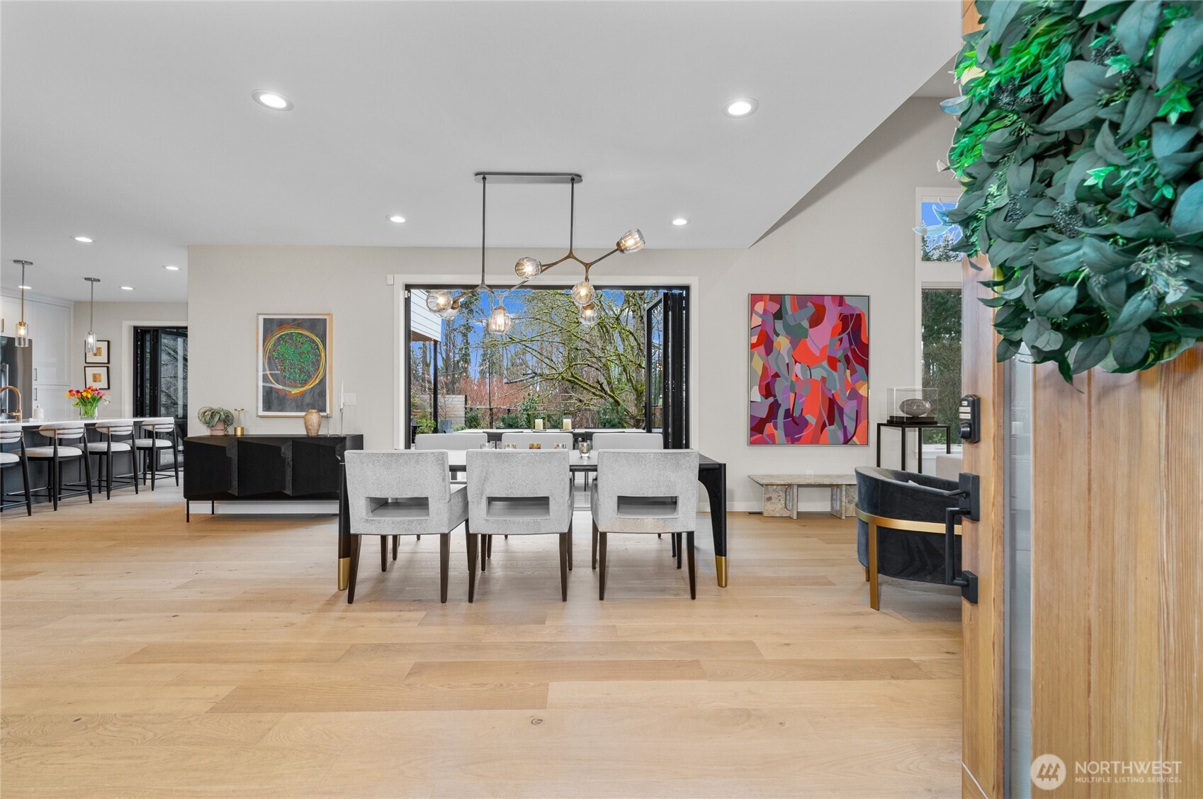 5242 Northeast 75th Street Seattle, WA 98115 - Photo 3 of 40