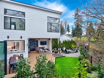 $2,998,000 | 5242 Northeast 75th Street, Seattle, WA 98115