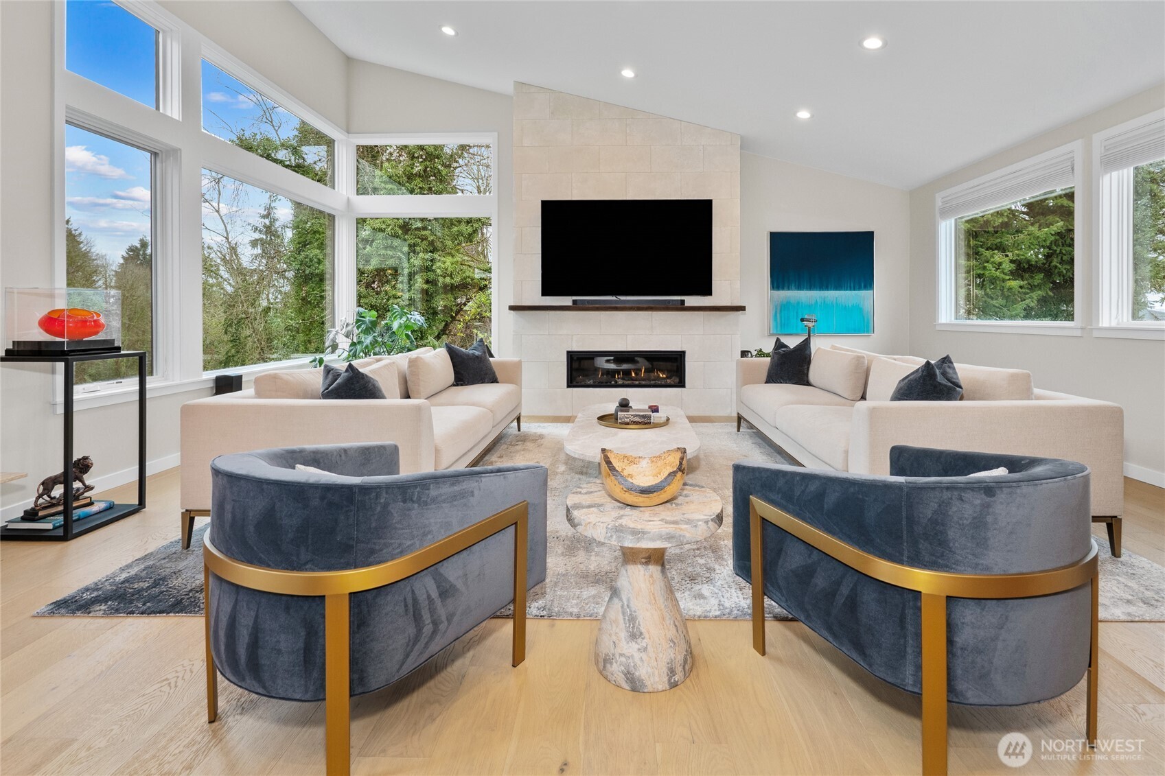 5242 Northeast 75th Street Seattle, WA 98115 - Photo 5 of 40