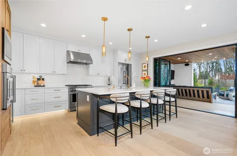 $2,998,000 | 5242 Northeast 75th Street, Seattle, WA 98115