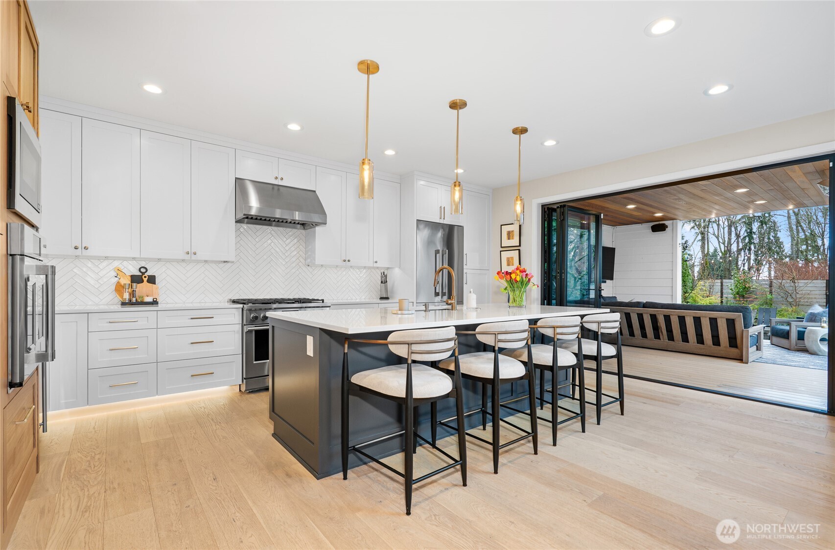 5242 Northeast 75th Street Seattle, WA 98115 - Photo 9 of 40