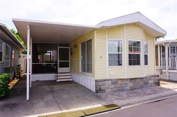 $179,900 | 21145 Lazy Days Circle, Lutz, FL 33558