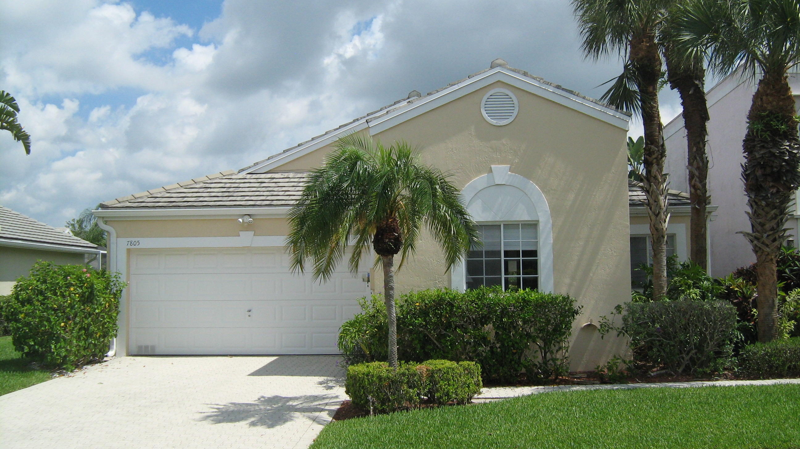 7805 Travelers Tree Drive Boca Raton, FL 33433 - Photo 4 of 18 Two Car Garage