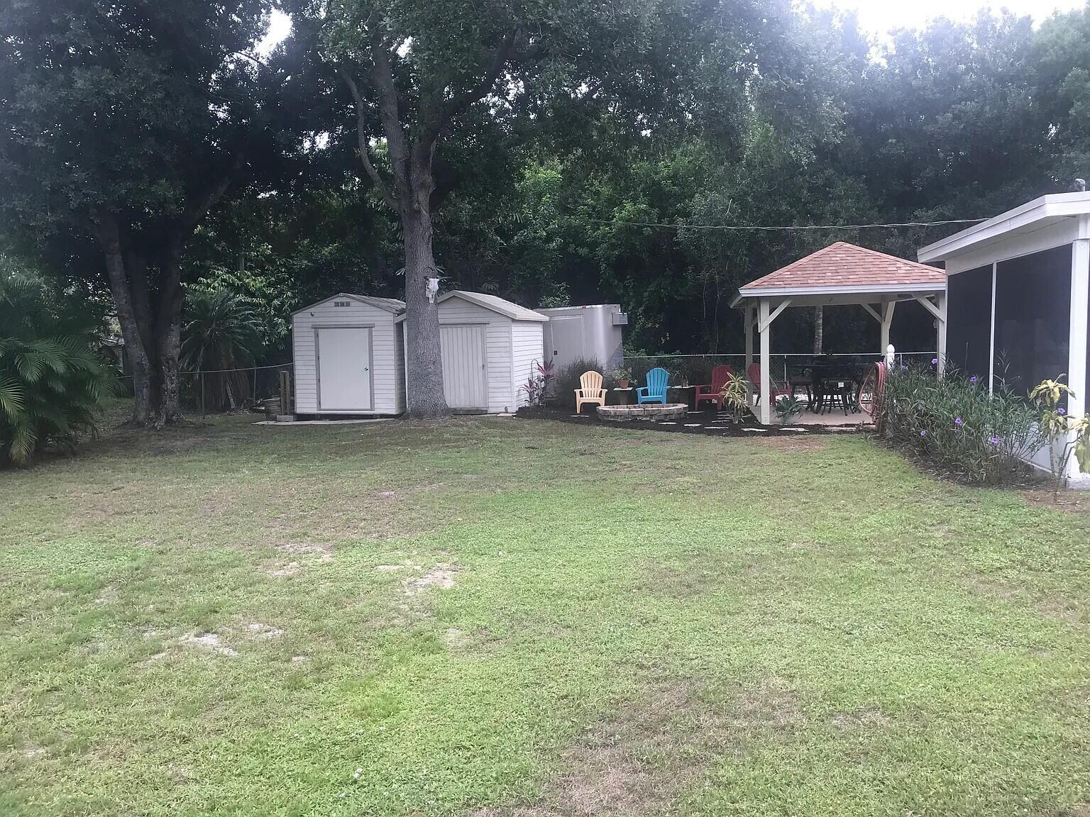 7006 Santa Rosa Parkway Fort Pierce, FL 34951 - Photo 4 of 19 Back yard2