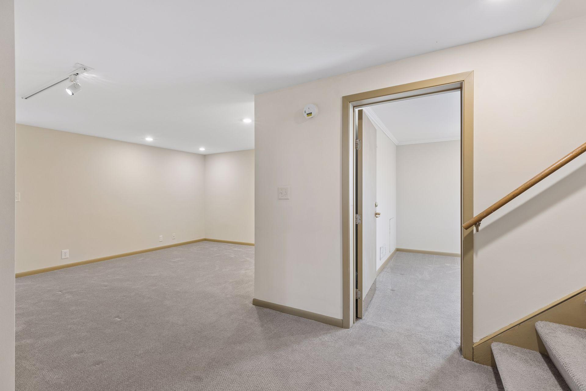 2079 Upper St Dennis Road St. Paul, MN 55116 - Photo 22 of 39