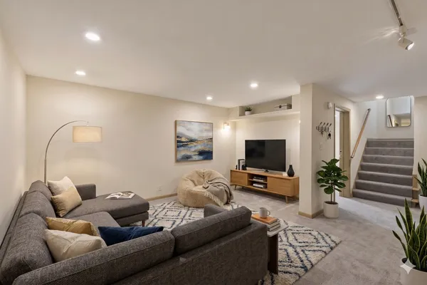 $695,000 | 2079 Upper St Dennis Road, St. Paul, MN 55116