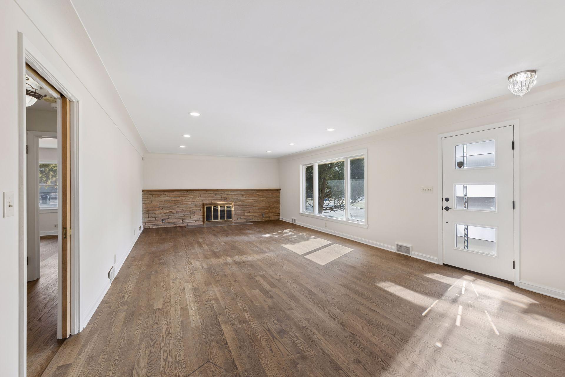 2079 Upper St Dennis Road St. Paul, MN 55116 - Photo 3 of 39