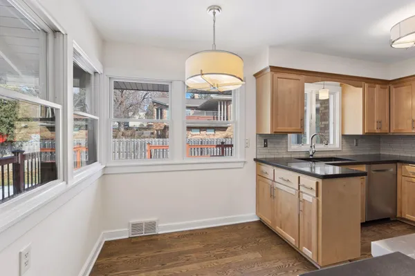 $695,000 | 2079 Upper St Dennis Road, St. Paul, MN 55116