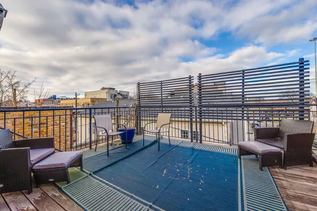 $529,000 | 1226 West Huron Street, Unit 301, Chicago, IL 60642