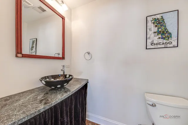 $529,000 | 1226 West Huron Street, Unit 301, Chicago, IL 60642