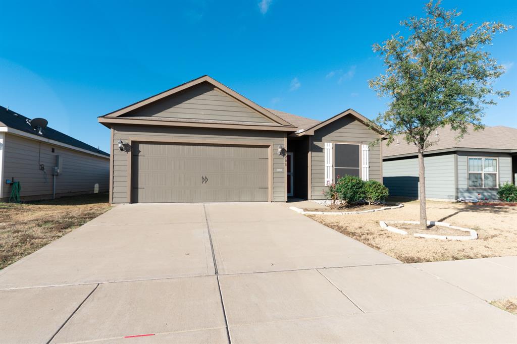 208 Liberty Lane Venus, TX 76084 - Photo 2 of 29