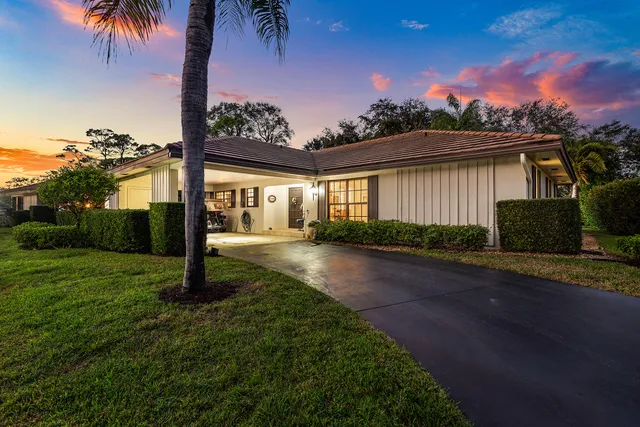 $589,900 | 481 Forestview Drive, Atlantis, FL 33462