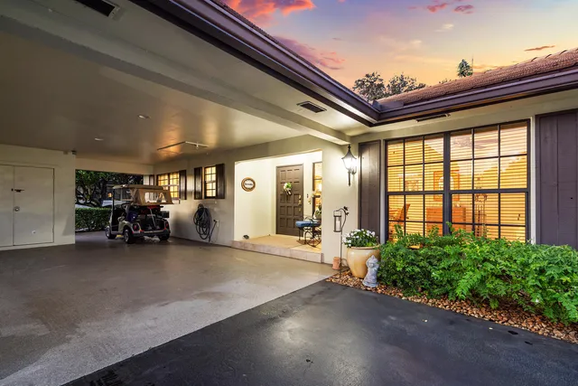 $589,900 | 481 Forestview Drive, Atlantis, FL 33462