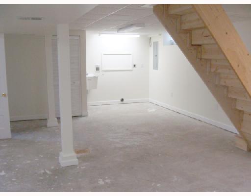 3727 Kelly Monongahela, PA 15063 - Photo 5 of 8 Den/Family/Great Room.