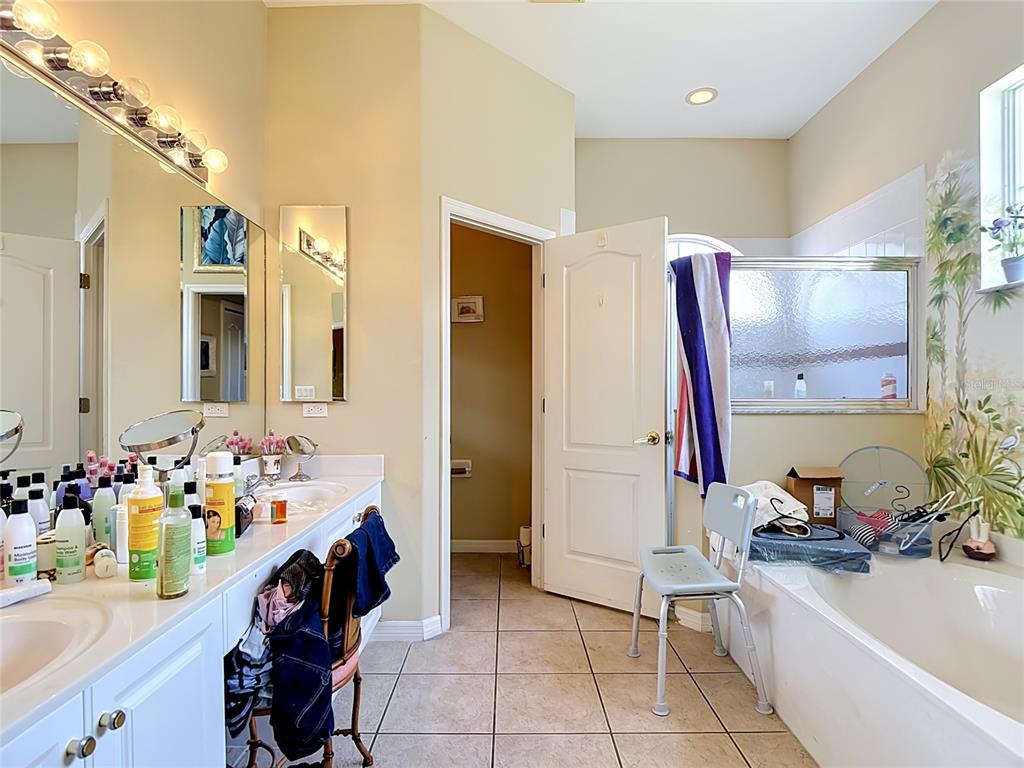 2221 Oxford Ridge Circle Lehigh Acres, FL 33973 - Photo 29 of 98