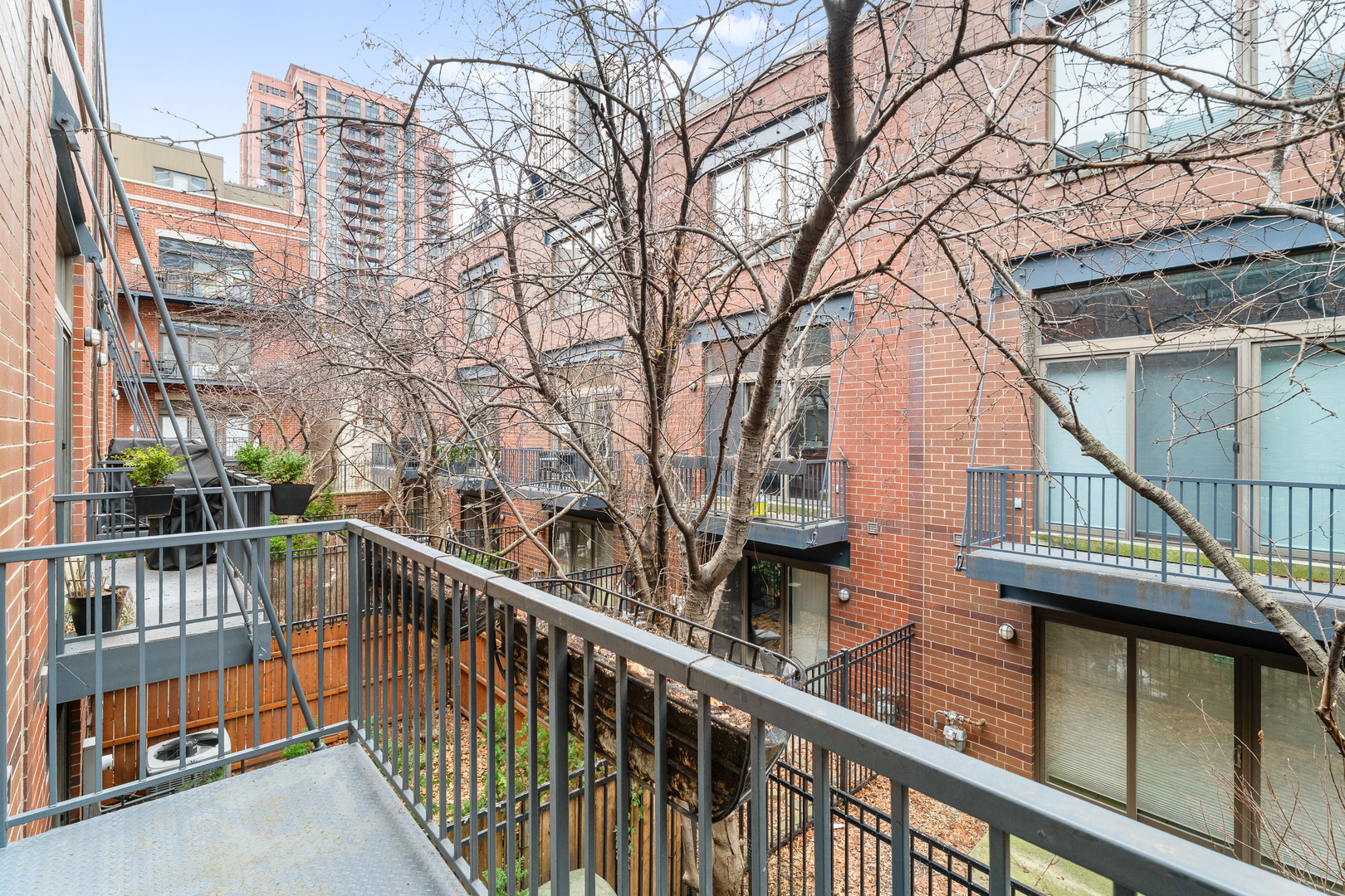 310 North Clinton Street, Unit E Chicago, IL 60661 - Photo 18 of 30