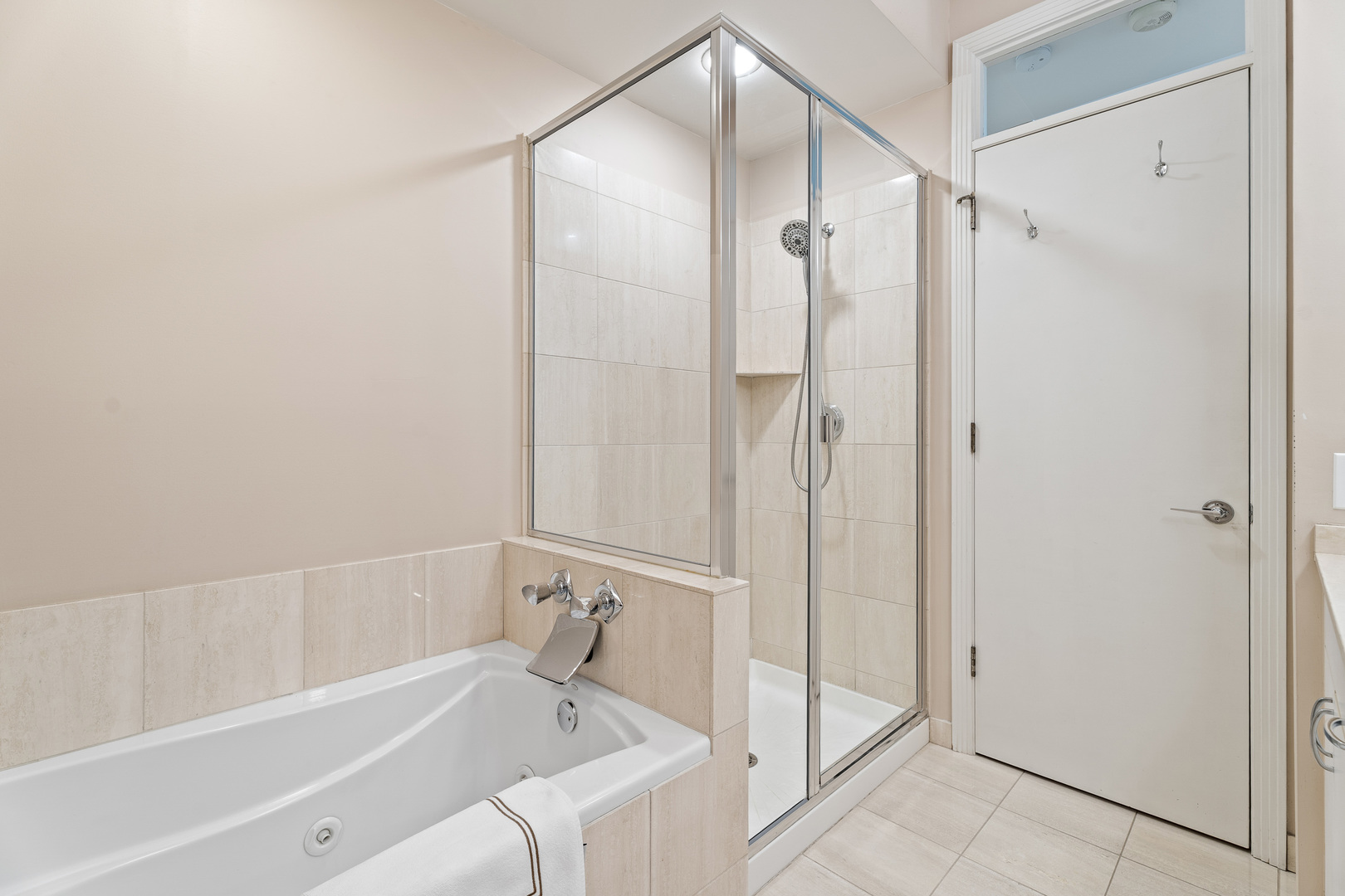 310 North Clinton Street, Unit E Chicago, IL 60661 - Photo 22 of 30
