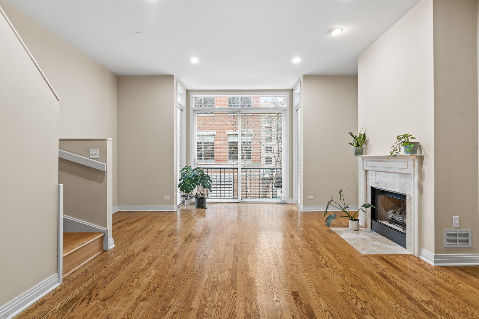 310 North Clinton Street, Unit E Chicago, IL 60661 - Photo 9 of 30