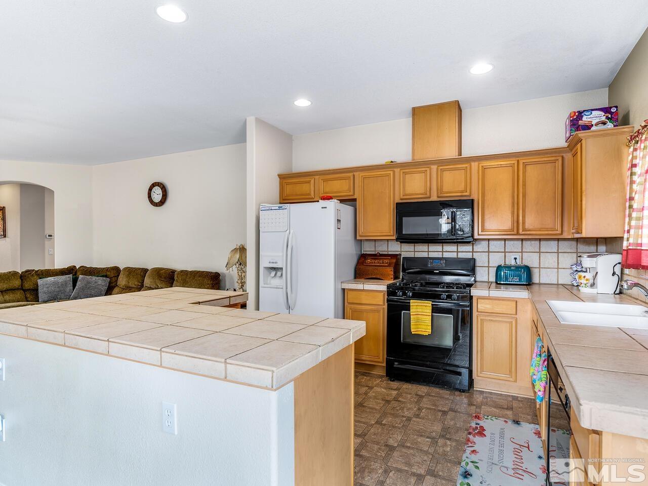 9756 Autumn Leaf Way Reno, NV 89506 - Photo 9 of 21 Photo 9