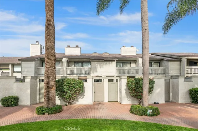 $699,000 | 2220 East Chapman Avenue, Unit 5, Fullerton, CA 92831