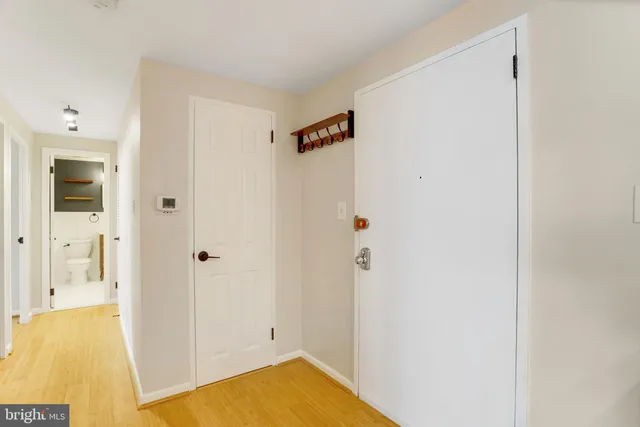 $274,900 | 4600 Duke Street, Unit 1305, Alexandria, VA 22304