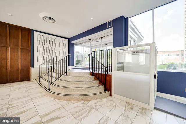 $274,900 | 4600 Duke Street, Unit 1305, Alexandria, VA 22304