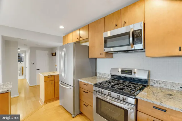 $274,900 | 4600 Duke Street, Unit 1305, Alexandria, VA 22304
