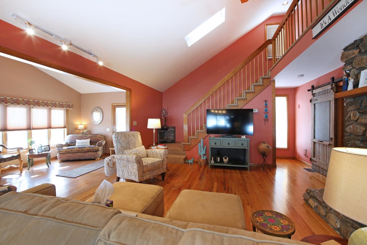 1 Grandview Avenue Derry, NH 03038 - Photo 28 of 60