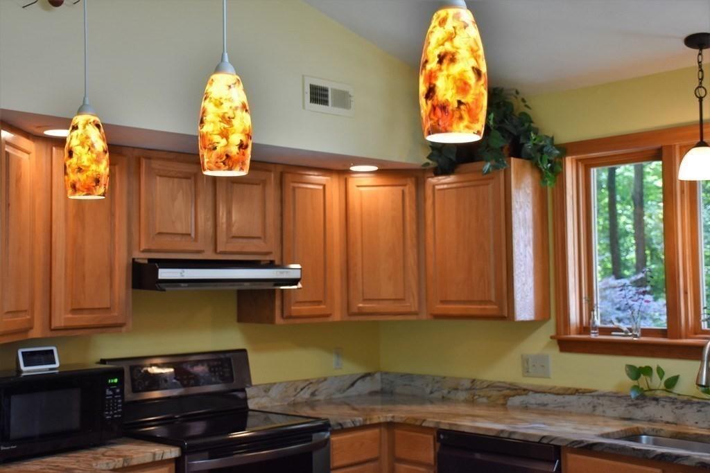 17 Duval Road Dudley, MA 01571 - Photo 16 of 40 Gallery Image 16