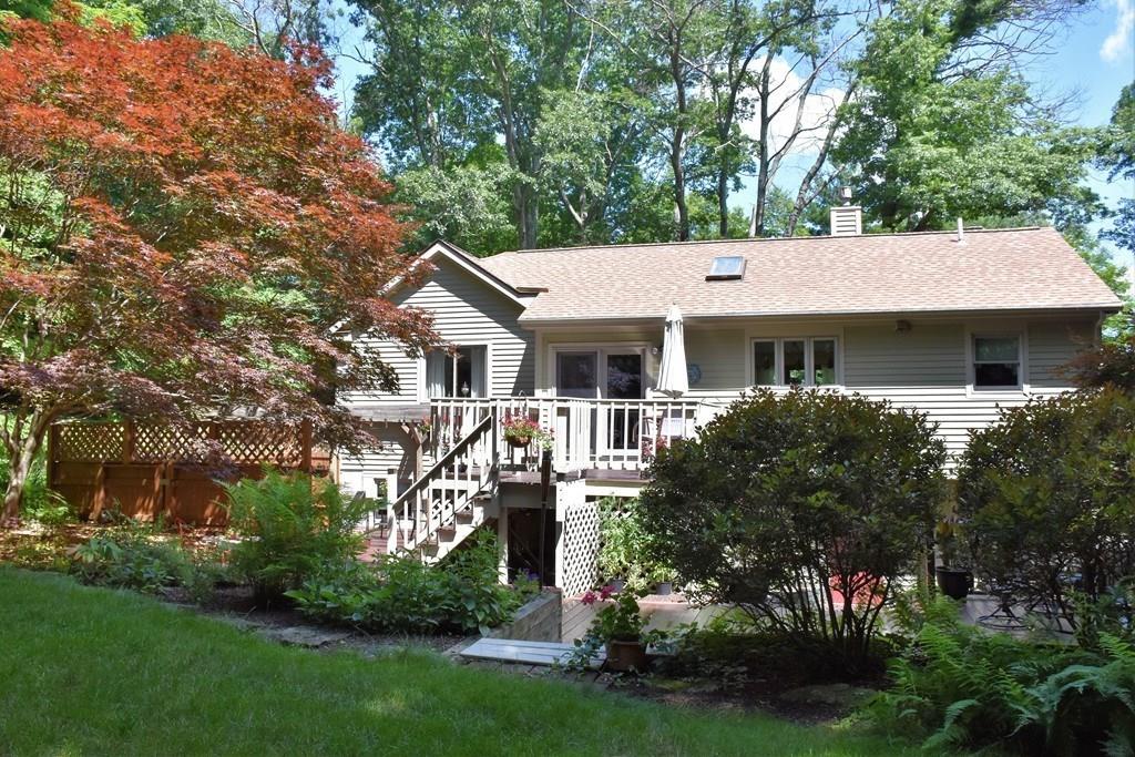17 Duval Road Dudley, MA 01571 - Photo 3 of 40 Gallery Image 3