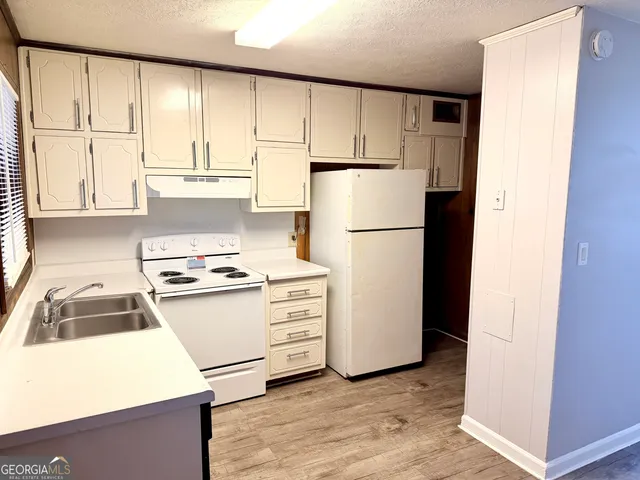 $1,095 | 111 West Burke Street, Unit A8, Stockbridge, GA 30281