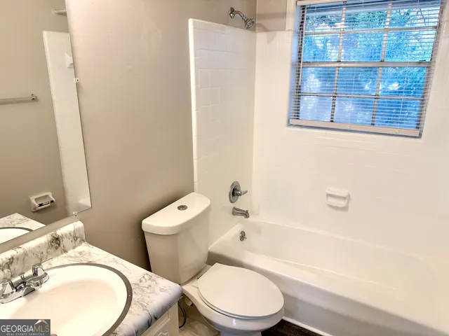 $1,095 | 111 West Burke Street, Unit A8, Stockbridge, GA 30281