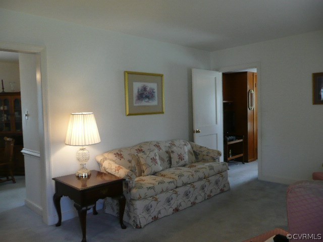 1209 Foxcroft Road Henrico, VA 23229 - Photo 2 of 17 Gallery Image 2