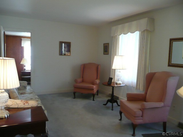 1209 Foxcroft Road Henrico, VA 23229 - Photo 3 of 17 Gallery Image 3