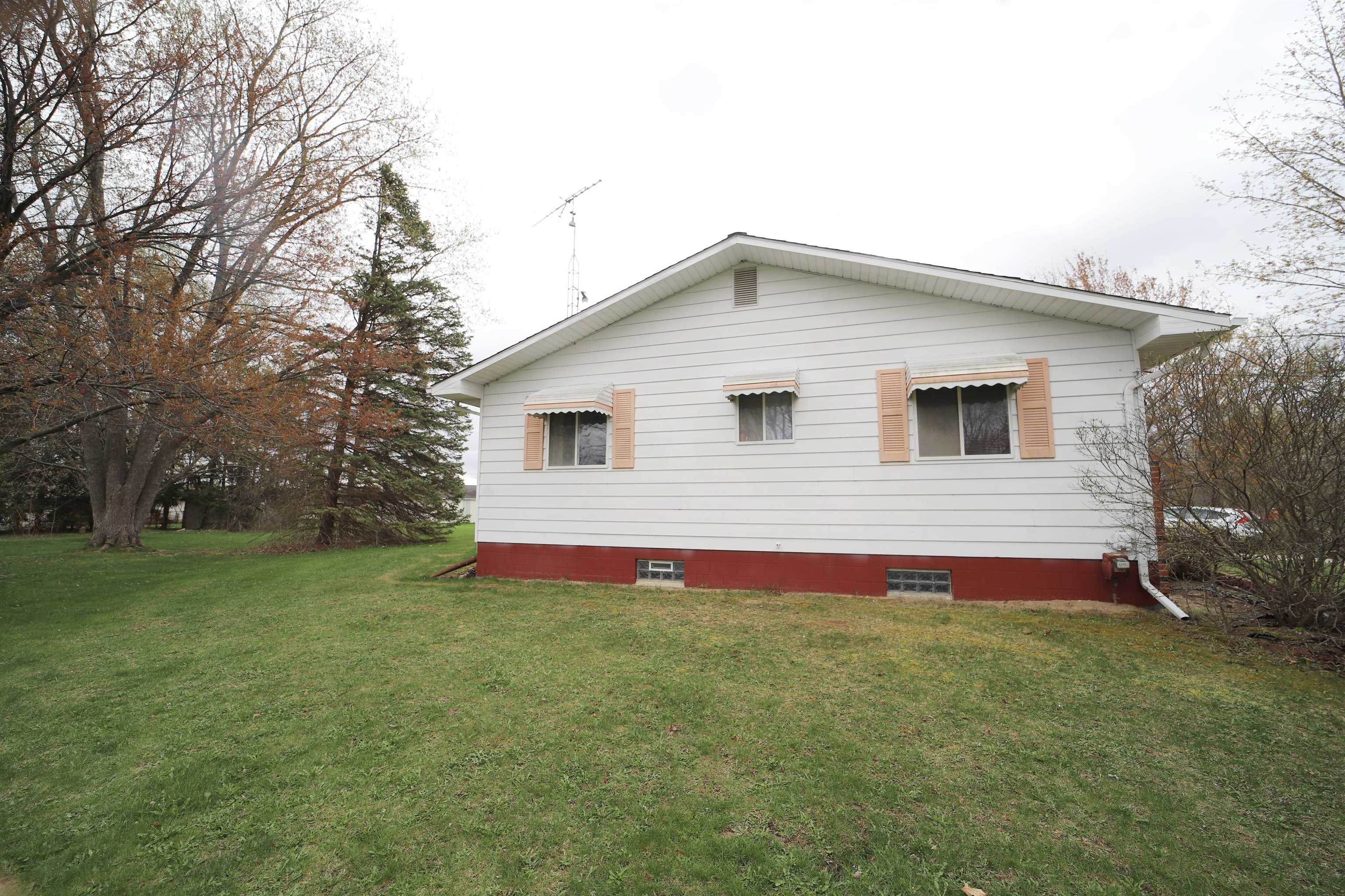 2287 South State Road Davison, MI 48423 - Photo 18 of 27 50106257-17.JPG