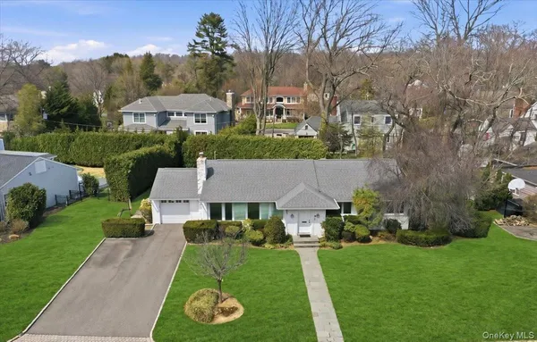 $1,500,000 | 41 Highfield Lane, East Hills, NY 11577