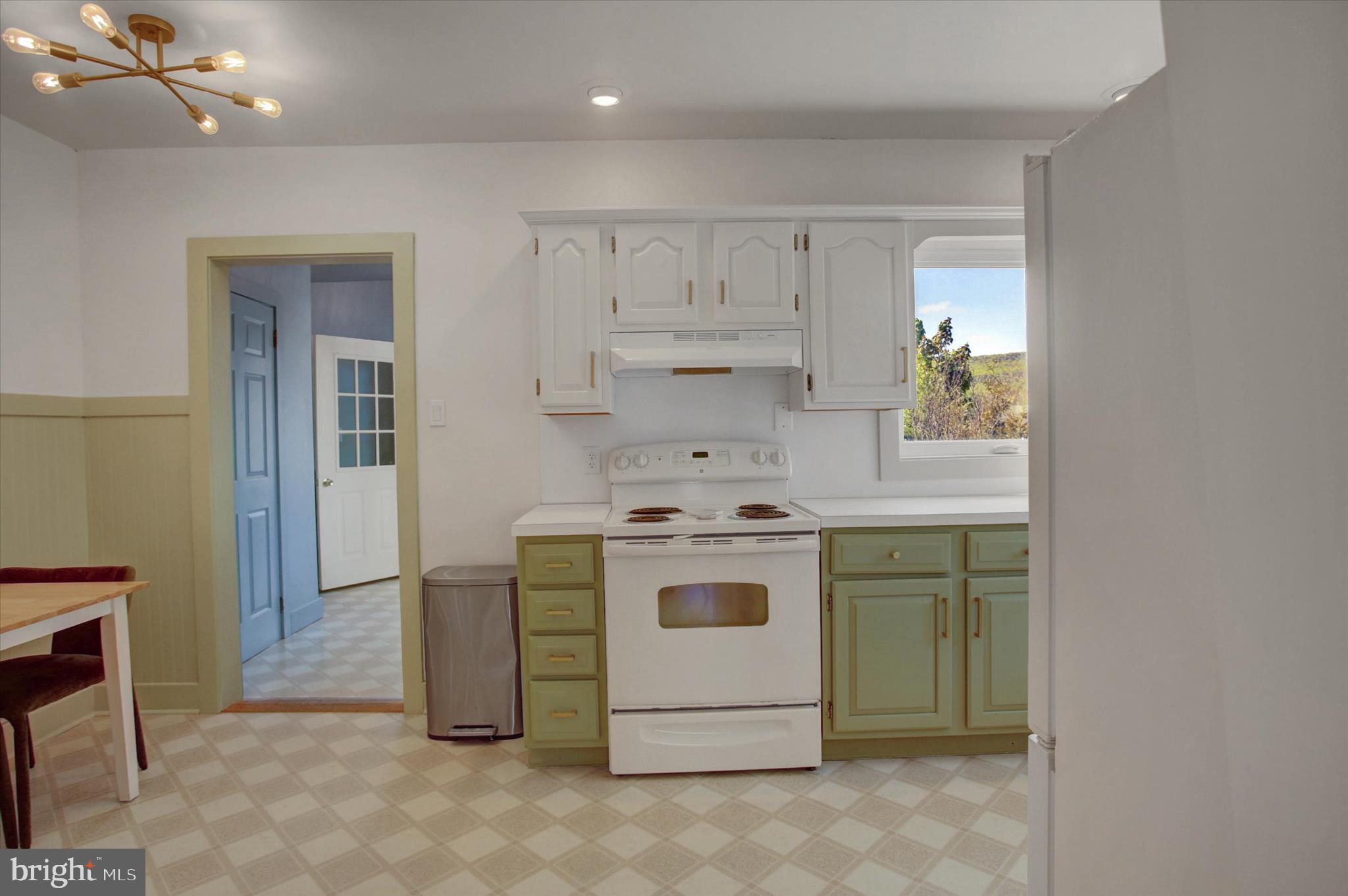 225 Pine Road Mount Holly Springs, PA 17065 - Photo 11 of 38