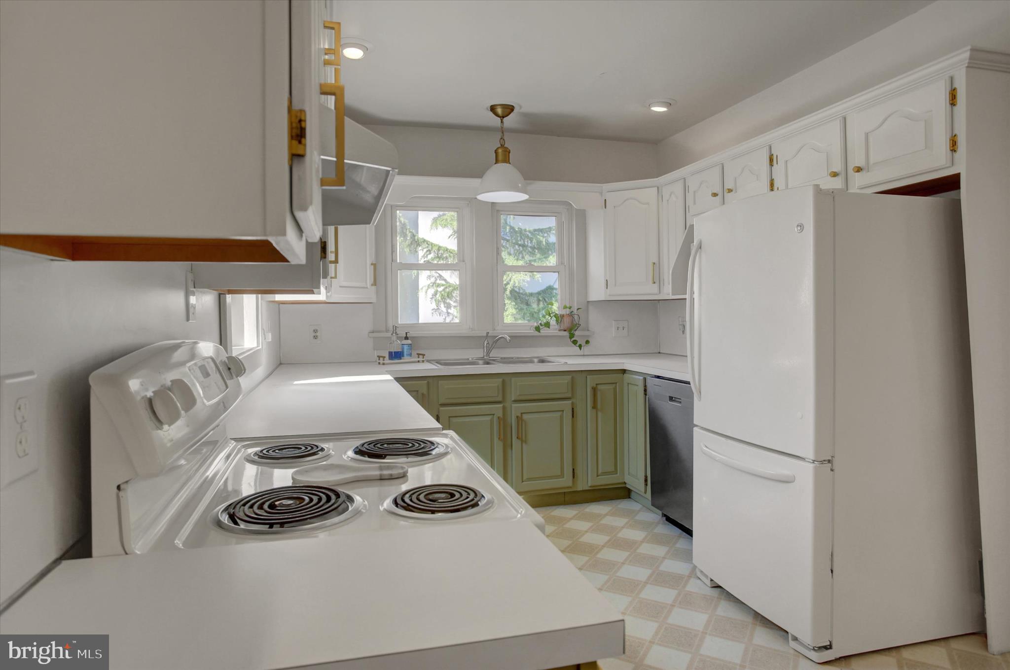 225 Pine Road Mount Holly Springs, PA 17065 - Photo 13 of 38