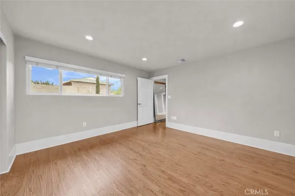$2,800 | 239 1/2 Coronado Avenue, Long Beach, CA 90803