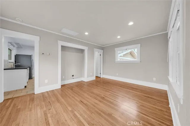 $3,000 | 239 1/2 Coronado Avenue, Long Beach, CA 90803