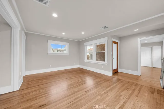 $3,000 | 239 1/2 Coronado Avenue, Long Beach, CA 90803