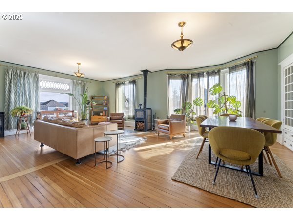 1508 Union Avenue North Bend, OR 97459 - Photo 11 of 43