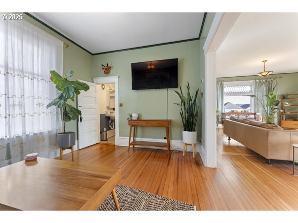 1508 Union Avenue North Bend, OR 97459 - Photo 15 of 43