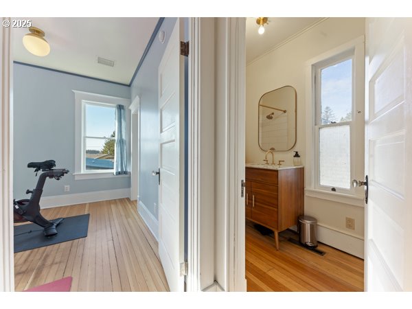 1508 Union Avenue North Bend, OR 97459 - Photo 30 of 43