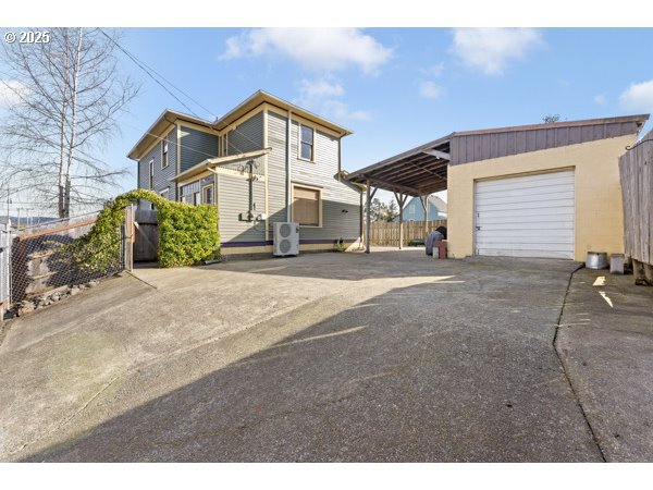 1508 Union Avenue North Bend, OR 97459 - Photo 37 of 43