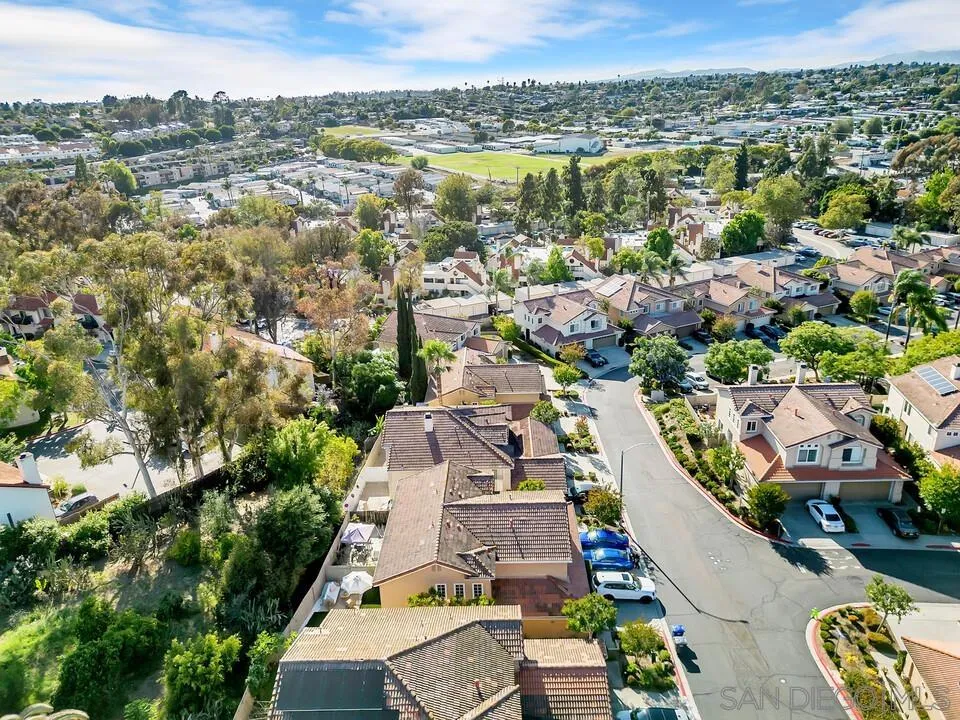 320 Ferrara Way Vista, CA 92083 - Photo 23 of 28